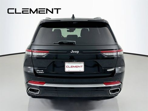 Used 2023 Jeep Grand Cherokee Summit AWD/4WD image 8