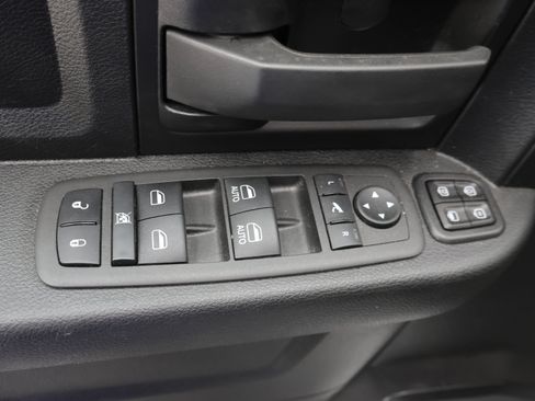 Used 2024 RAM 3500 Tradesman w/ Chrome Appearance Group AWD/4WD image 39