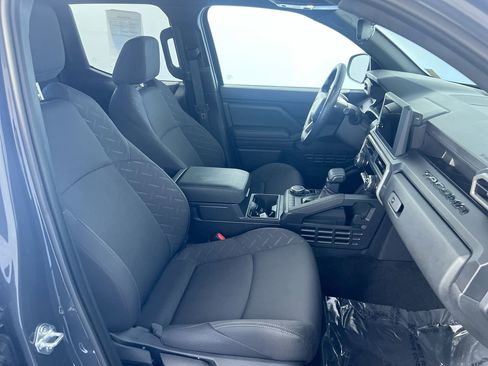 Used 2025 Toyota Tacoma SR image 28
