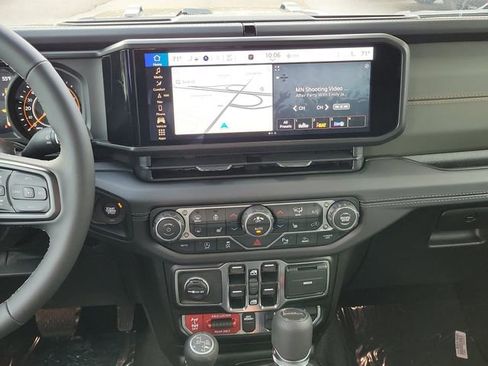 New 2026 Jeep Gladiator Mojave image 18