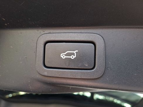 Used 2020 Land Rover Range Rover Sport HSE image 28