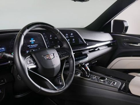 Used 2022 Cadillac Escalade Sport w/ Touring Package AWD/4WD image 4