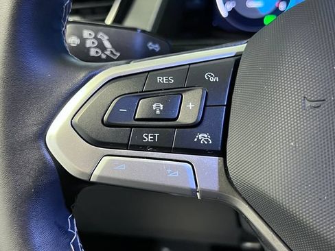 Certified 2024 Volkswagen Atlas Cross Sport SE FWD image 20