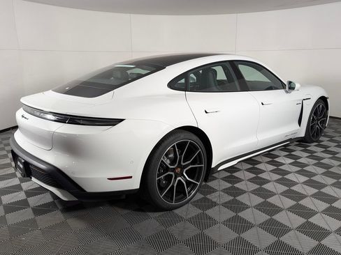 New 2026 Porsche Taycan image 7