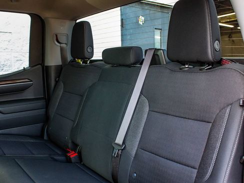Used 2024 Chevrolet Silverado 1500 LT AWD/4WD image 32