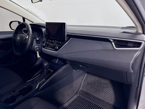 Used 2025 Toyota Corolla LE image 25