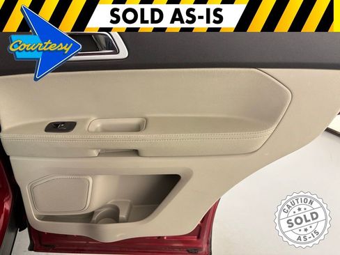 Used 2014 Ford Explorer Limited w/ Equipment Group 302A AWD/4WD image 42