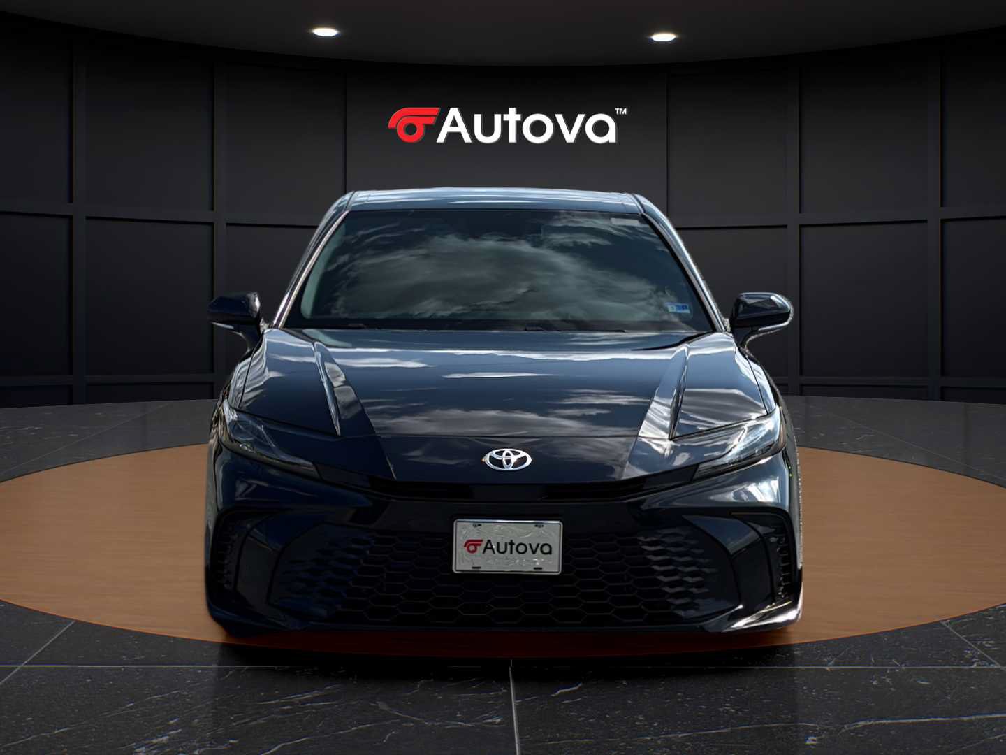 Used 2025 Toyota Camry SE FWD image 8