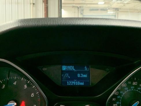 Used 2012 Ford Focus SE FWD image 14