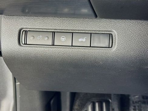 Used 2025 Nissan Pathfinder Rock Creek AWD/4WD image 10
