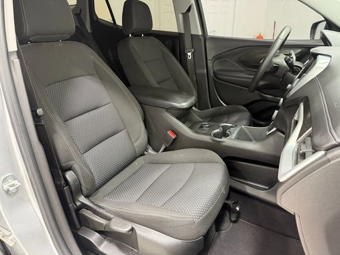 Used 2022 GMC Terrain SLE w/ Elevation Edition image 27