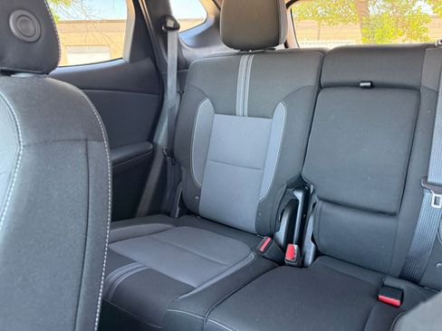 Used 2025 Chevrolet Blazer LT FWD image 39