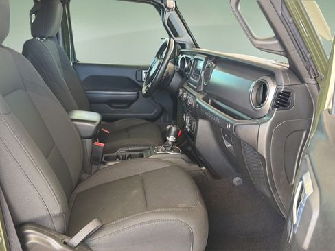 Used 2022 Jeep Wrangler Unlimited Sport AWD/4WD image 11
