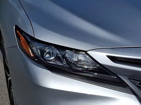 Used 2022 Toyota Camry SE AWD/4WD image 9