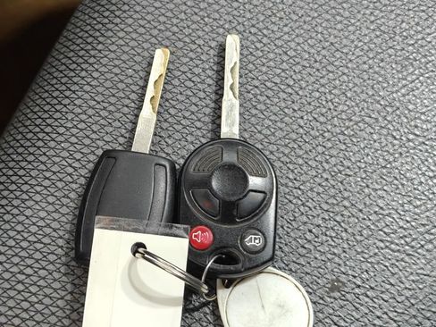 Used 2016 Ford Transit Connect XL image 11