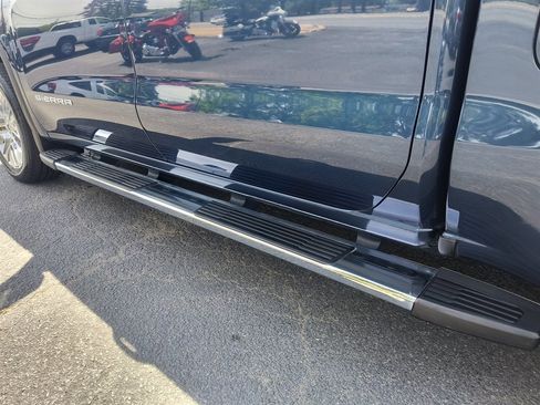 Used 2021 GMC Sierra 1500 SLT w/ SLT Premium Package image 12