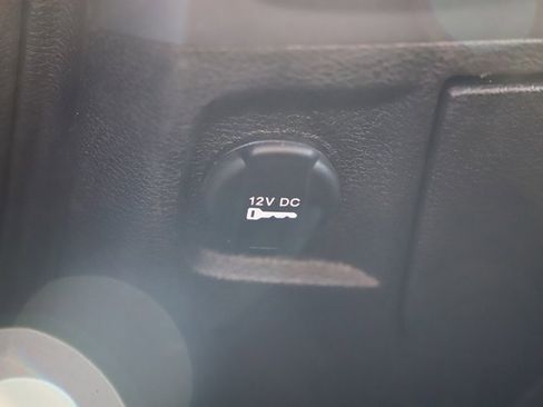 Used 2024 RAM 1500 Classic SLT image 28