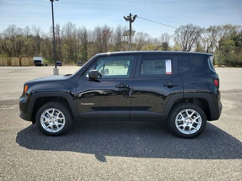 New 2023 Jeep Renegade Latitude image 5