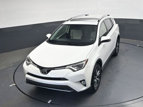 Used 2017 Toyota RAV4 XLE image 20