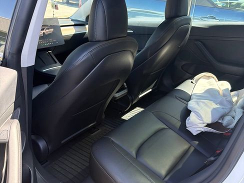 Used 2023 Tesla Model 3 Standard Range RWD image 9