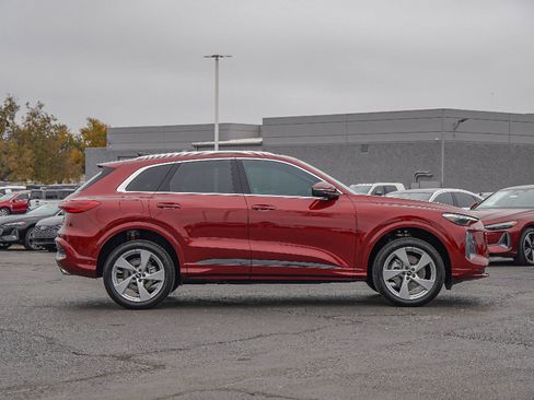 New 2025 Audi Q5 Premium Plus image 4