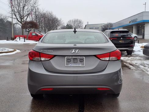 Used 2012 Hyundai Elantra GLS image 5