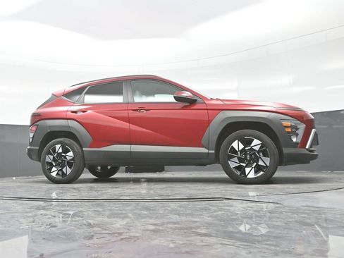 Used 2025 Hyundai Kona SEL AWD/4WD image 34