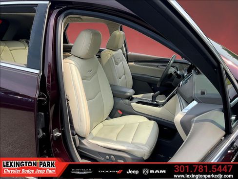 Used 2018 Cadillac XT5 Premium Luxury FWD image 26