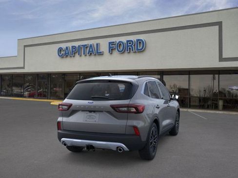 Used 2024 Ford Escape SE w/ PHEV Premium Package image 8
