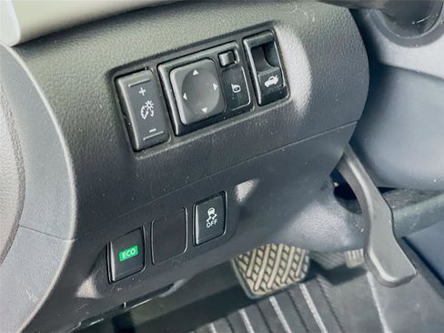Used 2019 Nissan Sentra SV FWD image 13