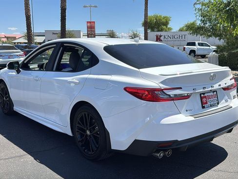 Used 2025 Toyota Camry SE w/ Multimedia Upgrade Package image 5