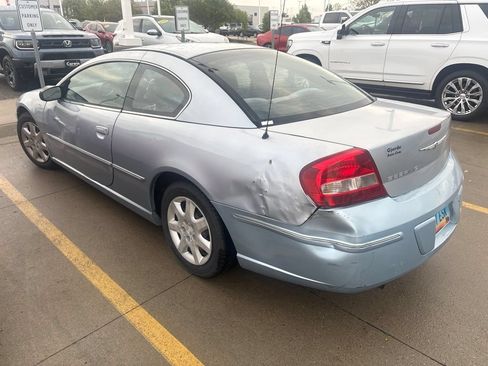 Used 2004 Chrysler Sebring Coupe FWD image 6