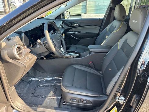 New 2025 Chevrolet Trax ACTIV w/ Sunroof Package FWD image 7