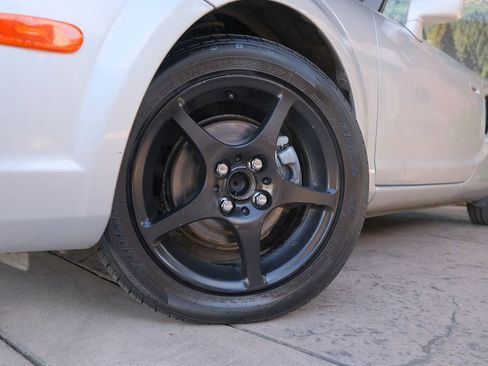 Used 2005 Toyota MR2 image 37