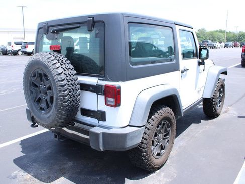 Used 2016 Jeep Wrangler Sport AWD/4WD image 6