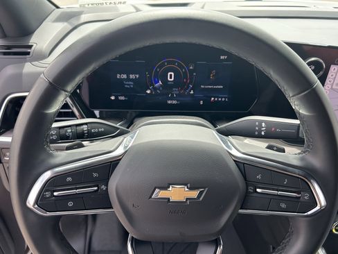 Used 2025 Chevrolet Tahoe LS RWD image 13