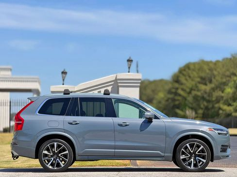 Used 2020 Volvo XC90 T6 Momentum w/ Protection Package Premier AWD/4WD image 6