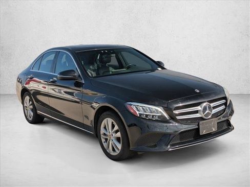 Used 2019 Mercedes-Benz C 300 4MATIC Sedan image 3