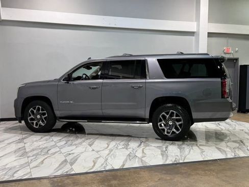 Used 2020 GMC Yukon XL SLT w/ Open Road Package RWD image 9