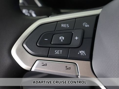 Used 2024 Volkswagen Tiguan S AWD/4WD image 3