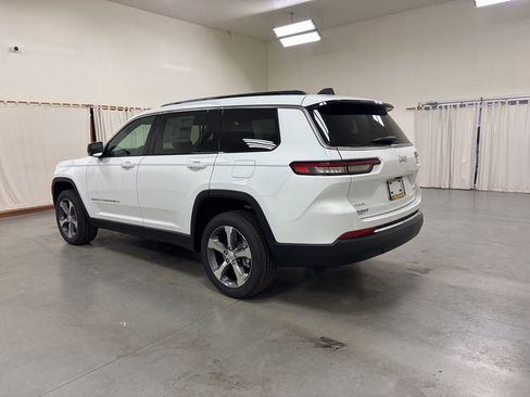 New 2025 Jeep Grand Cherokee L Limited image 6