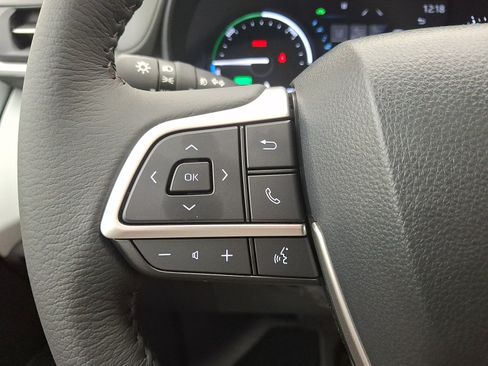 Used 2026 Toyota Sienna XLE FWD image 12