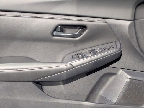 New 2025 Nissan Sentra S image 11