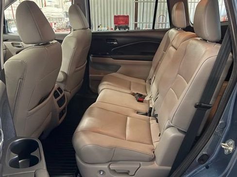 Used 2018 Honda Pilot Touring image 24