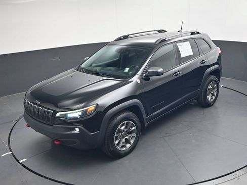 Used 2021 Jeep Cherokee Trailhawk AWD/4WD image 39