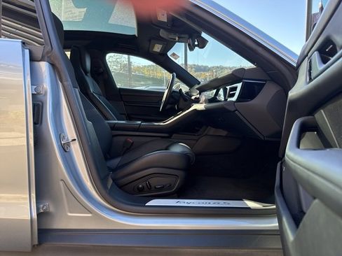 Used 2021 Porsche Taycan 4S image 27