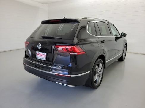 Used 2021 Volkswagen Tiguan SEL FWD image 5