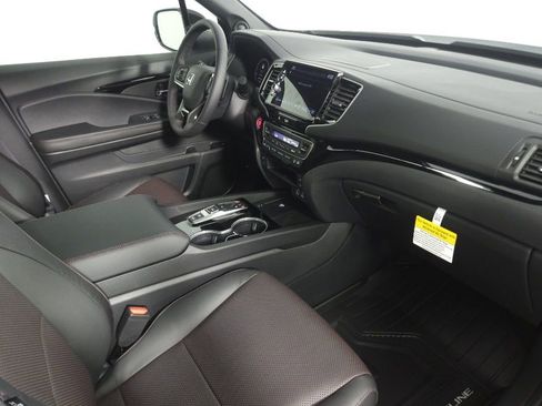 New 2026 Honda Ridgeline Black Edition image 14