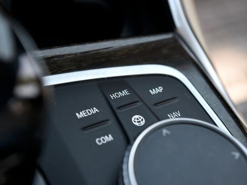 Used 2021 BMW 330i Sedan w/ Convenience Package image 30