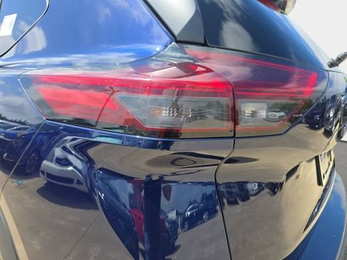 Used 2025 Nissan Rogue SV FWD image 36